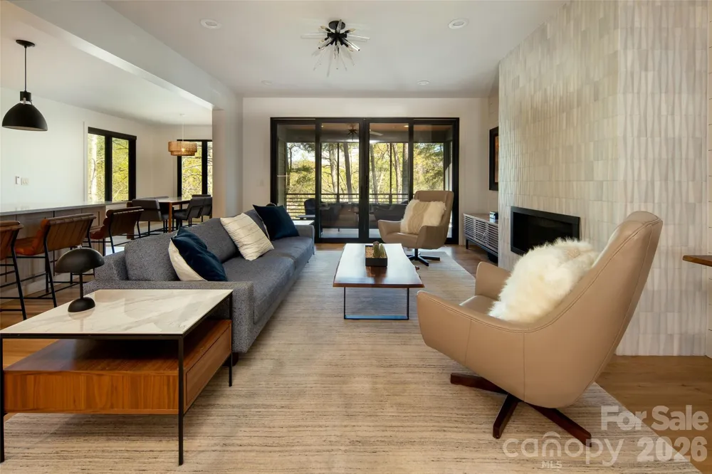 42 Spring Cove Road Asheville, NC 28804