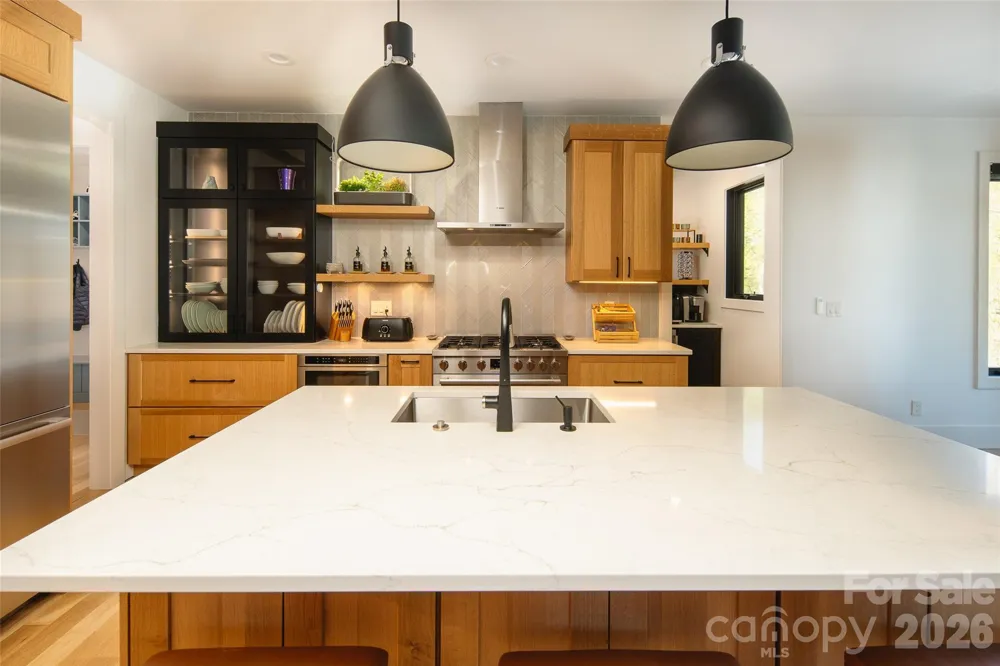 42 Spring Cove Road Asheville, NC 28804