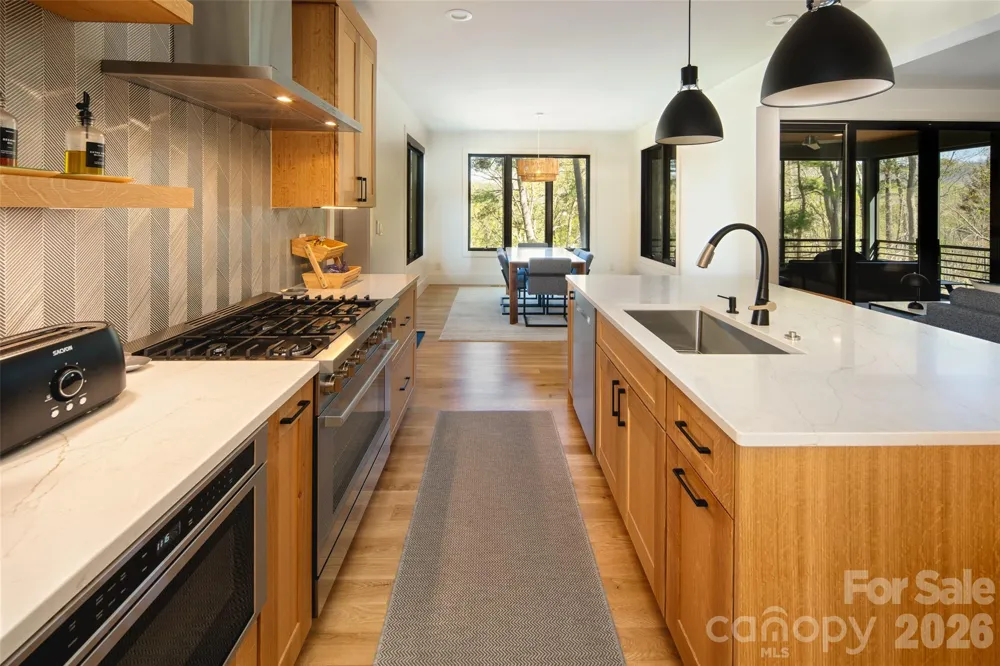 42 Spring Cove Road Asheville, NC 28804