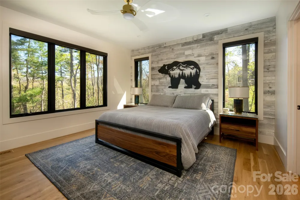 42 Spring Cove Road Asheville, NC 28804