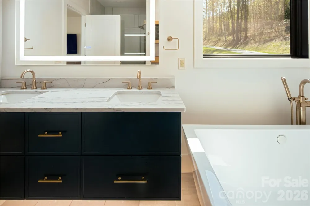 42 Spring Cove Road Asheville, NC 28804