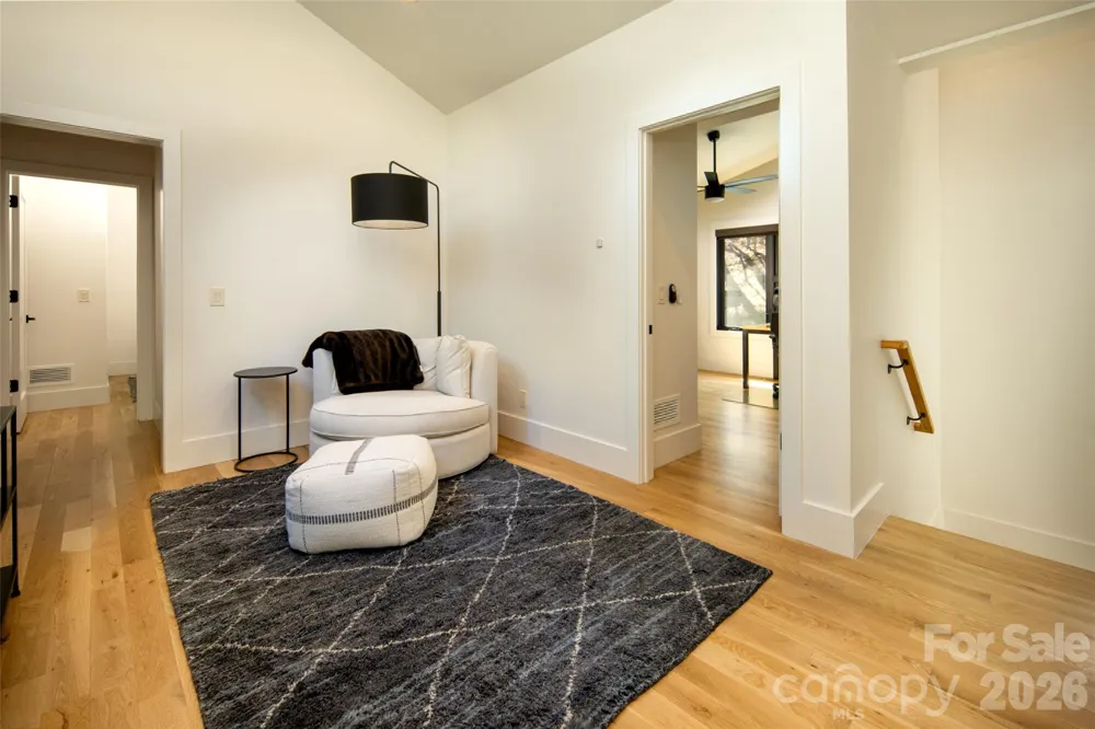 42 Spring Cove Road Asheville, NC 28804