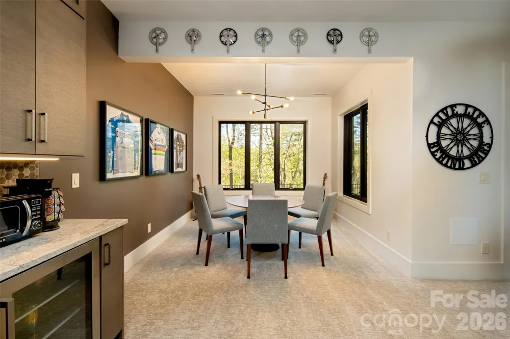 42 Spring Cove Road Asheville, NC 28804
