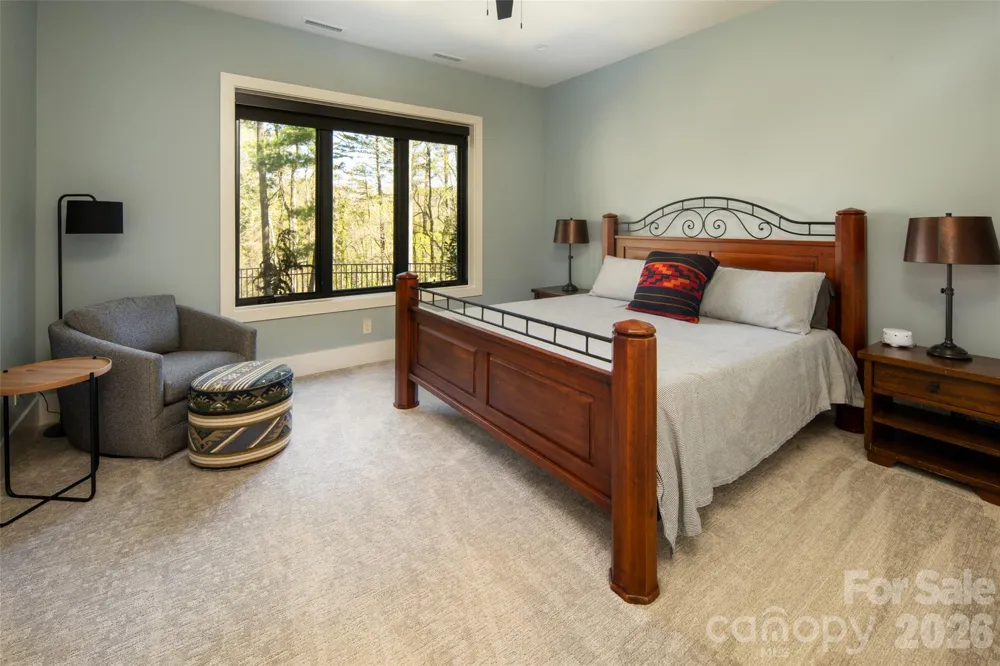 42 Spring Cove Road Asheville, NC 28804