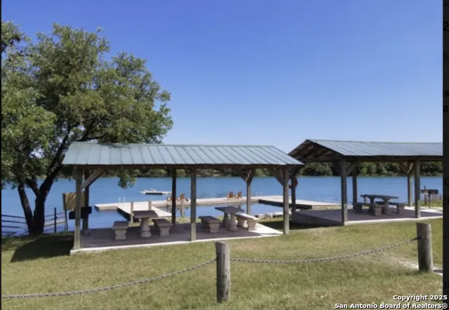 421 Lake Side Cir Boerne, TX 78006