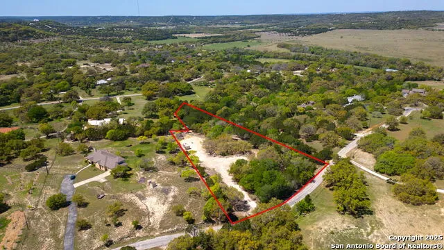 421 Lake Side Cir Boerne, TX 78006