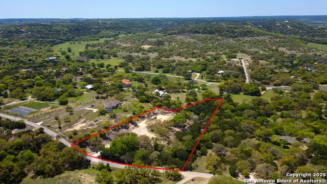 421 Lake Side Cir Boerne, TX 78006