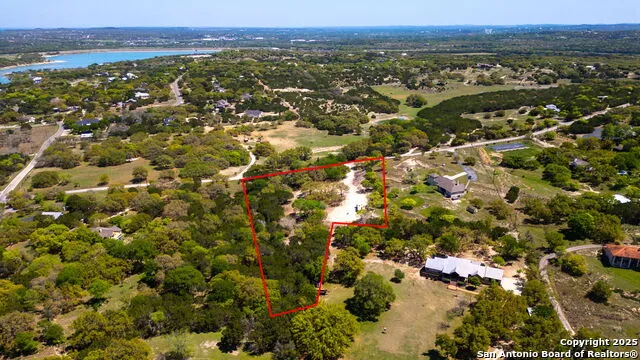421 Lake Side Cir Boerne, TX 78006