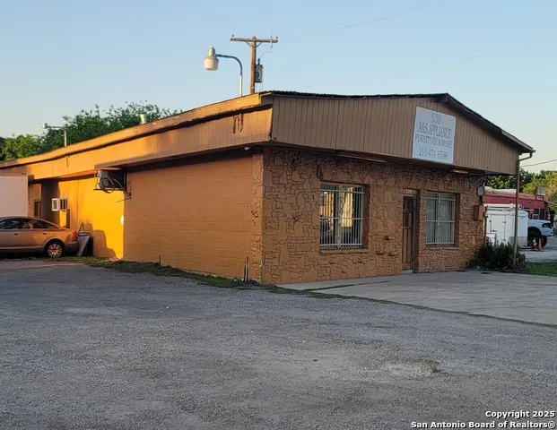 539 Historic Old Hwy 90 San Antonio, TX 78237