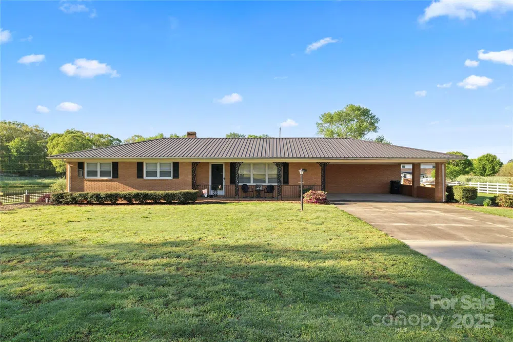 36984 B&C Carter Road New London, NC 28127