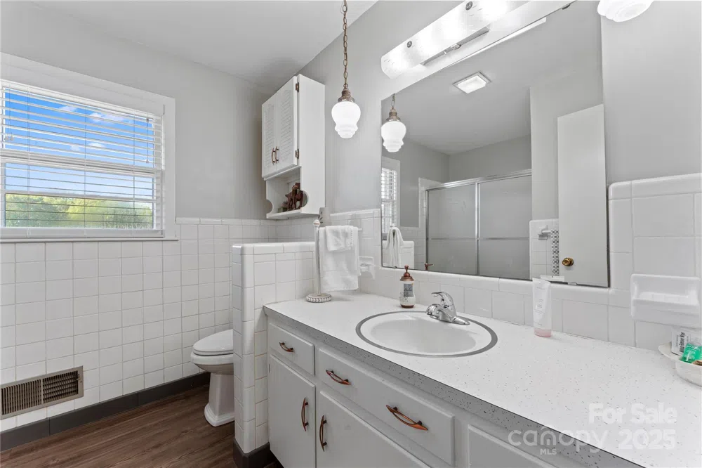 36984 B&C Carter Road New London, NC 28127