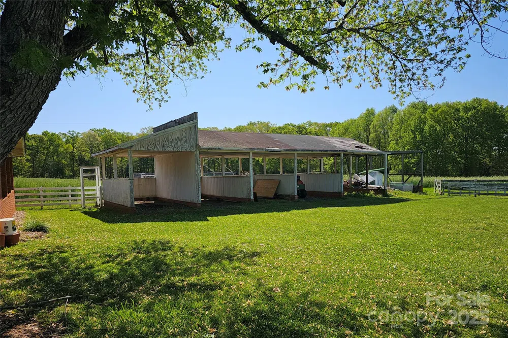 36984 B&C Carter Road New London, NC 28127