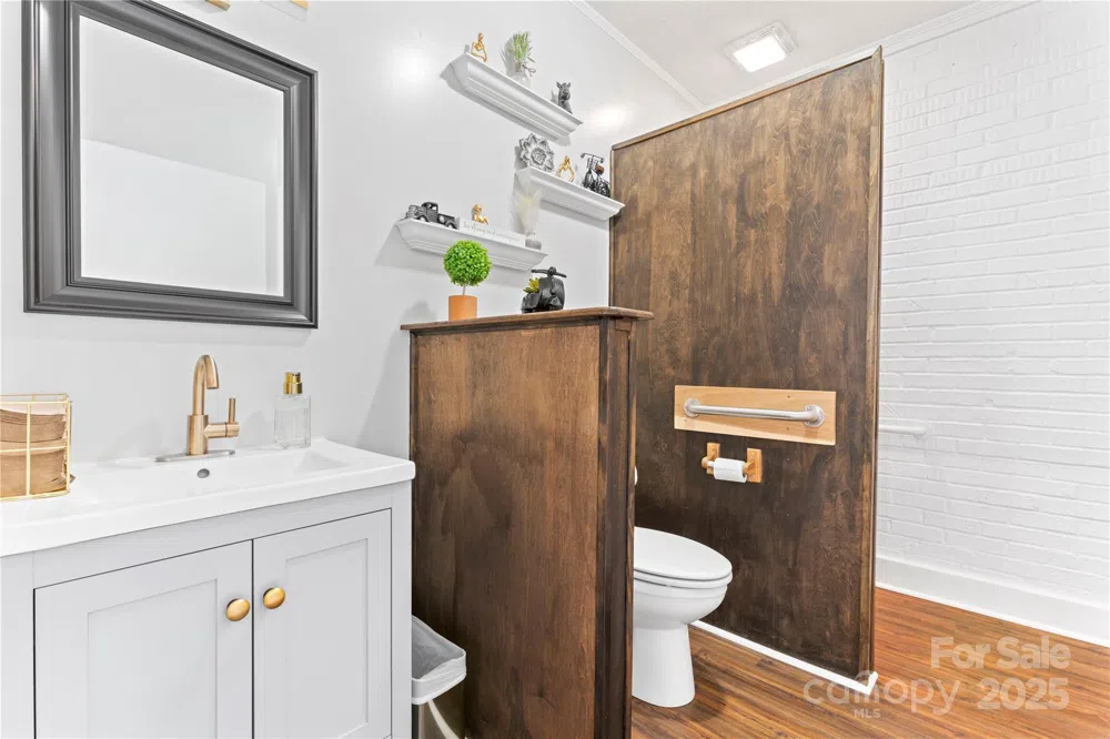 36984 B&C Carter Road New London, NC 28127