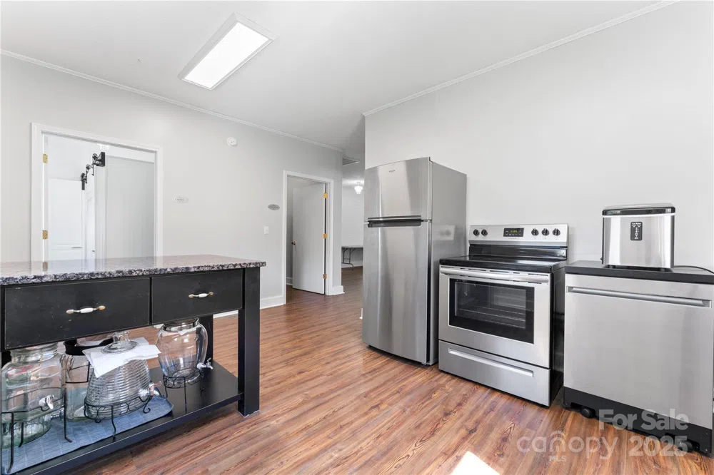 36984 B&C Carter Road New London, NC 28127