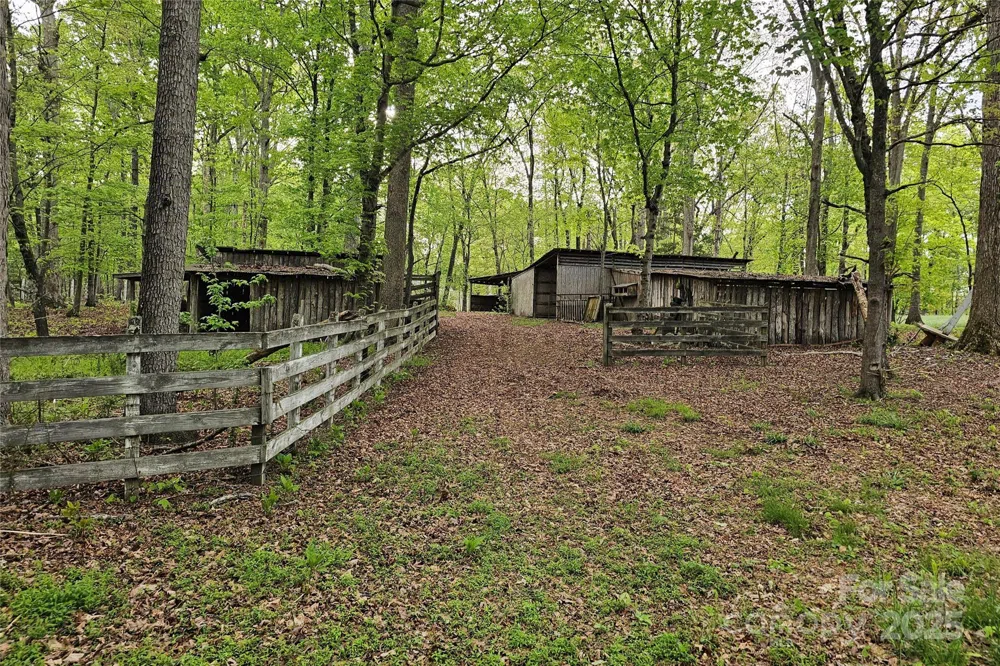 36984 B&C Carter Road New London, NC 28127