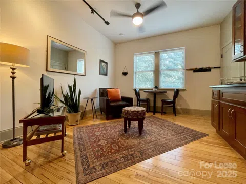 5 W Walnut Street #202