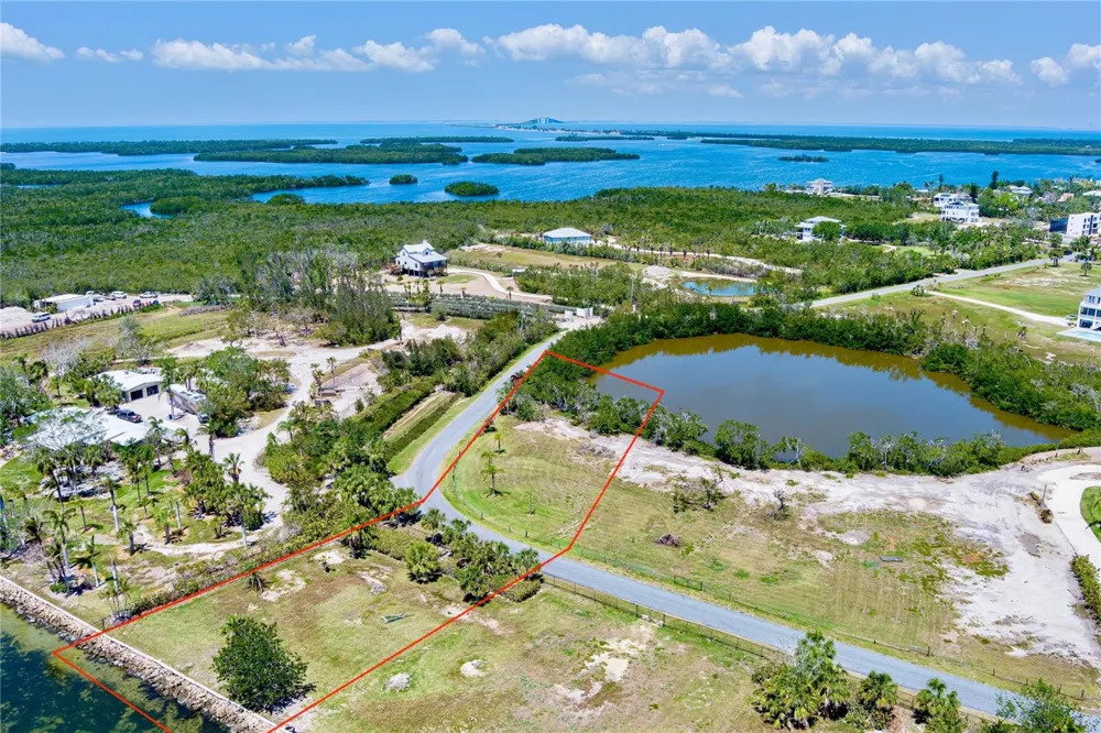 285 HORSESHOE LOOP ROAD Terra Ceia, FL 34250