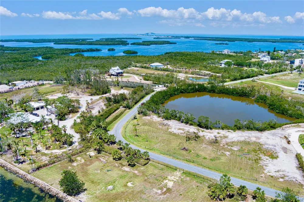 285 HORSESHOE LOOP ROAD Terra Ceia, FL 34250