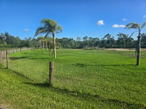 285 HORSESHOE LOOP ROAD Terra Ceia, FL 34250