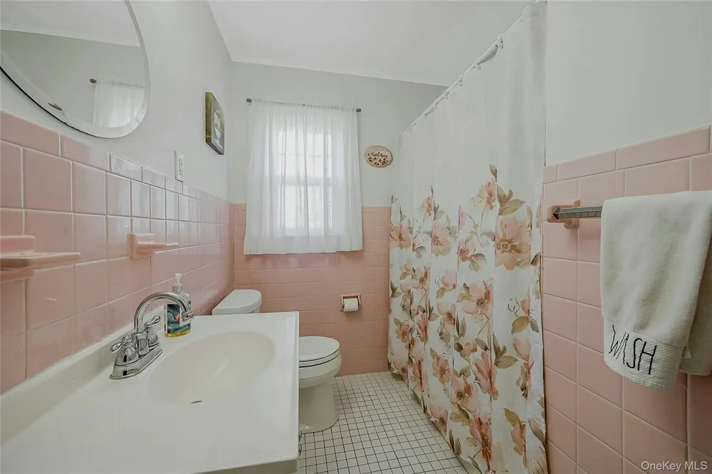 425 Old Shipyard Lane Southold, NY 11971