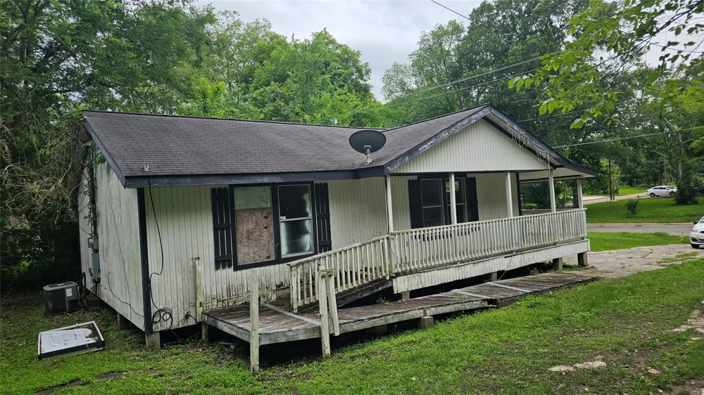 1702 Williams Street Lufkin, TX 75904