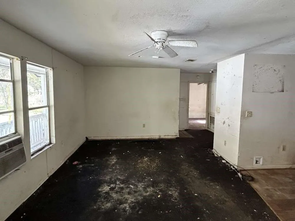1702 Williams Street Lufkin, TX 75904