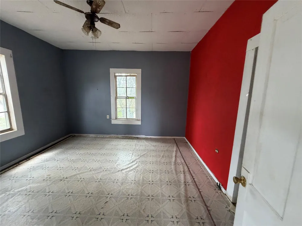514 W Avenue D Poteet, TX 78065