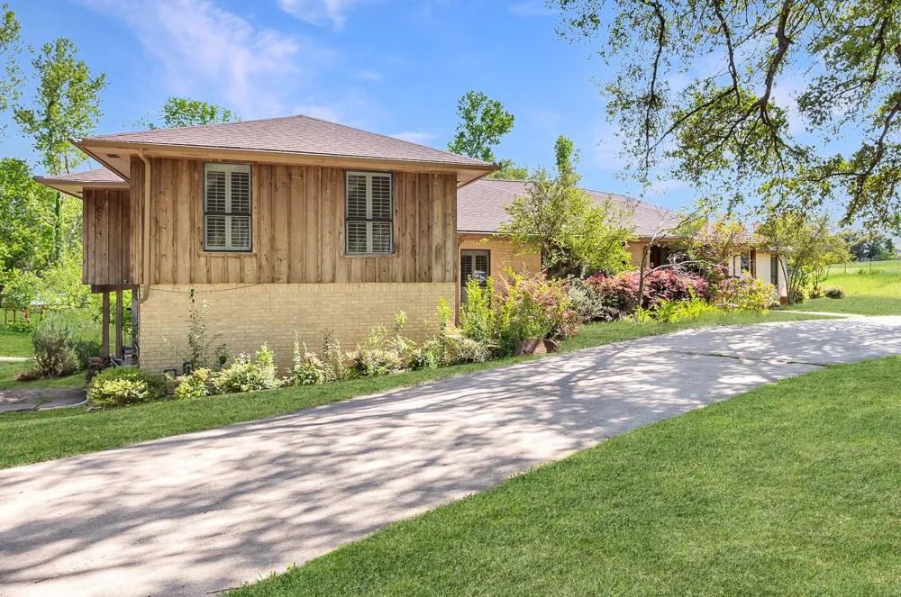 1309 Rock Dam Road Marlin, TX 76661