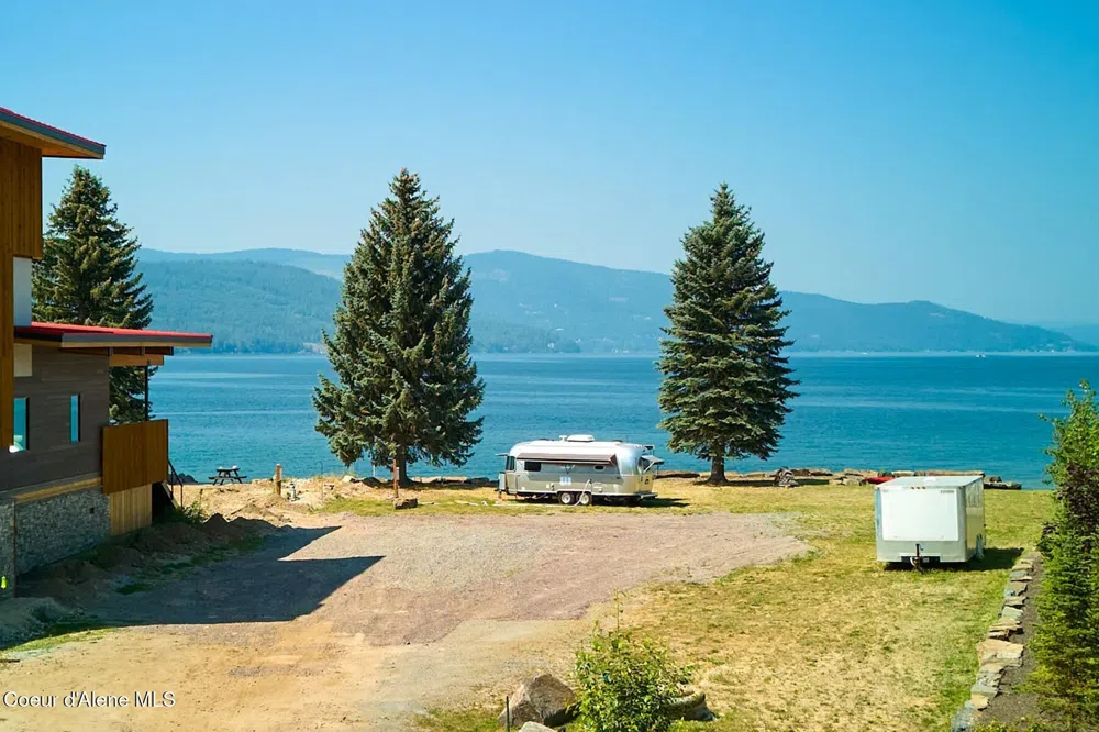 171 Idaho Country Road Hope, ID 83836