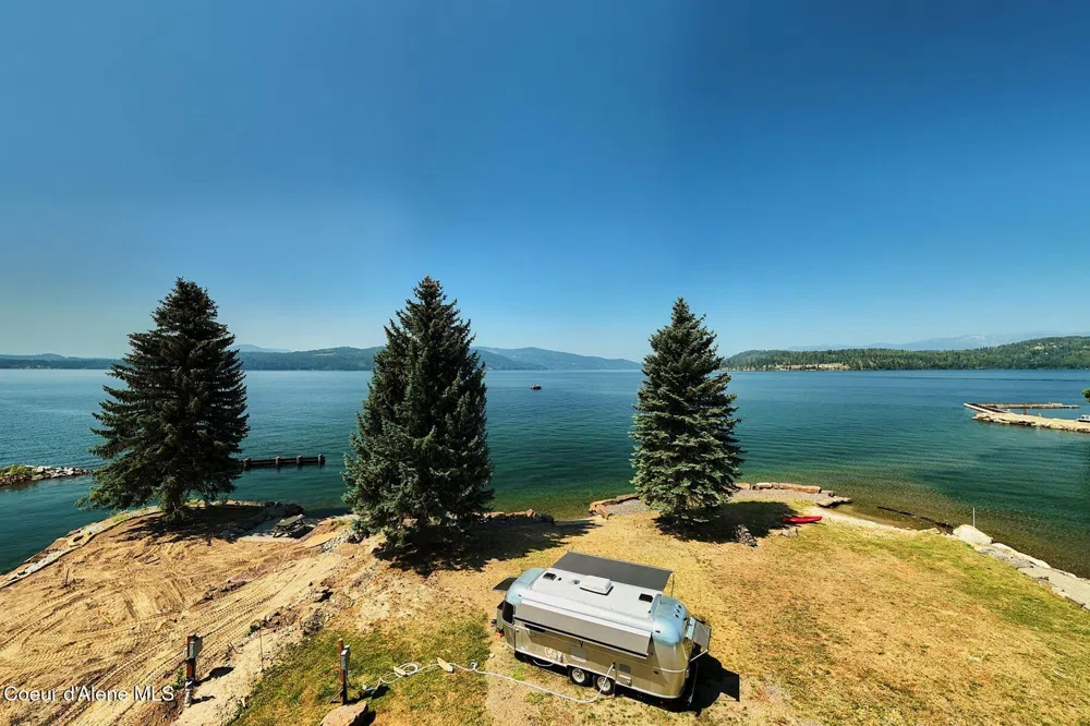 171 Idaho Country Road Hope, ID 83836