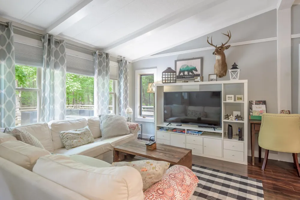 328 John Joy Road Woodstock, NY 12498