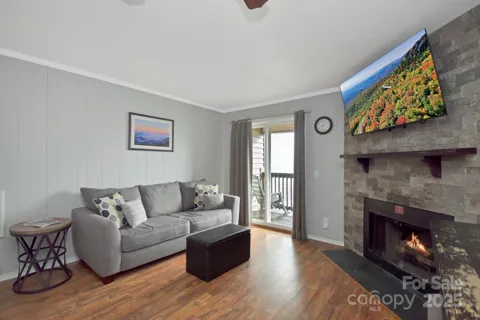 301 Pinnacle Inn Road #3130