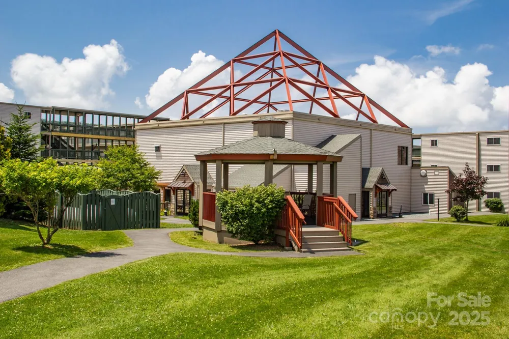 301 Pinnacle Inn Road #3130 Beech Mountain, NC 28604