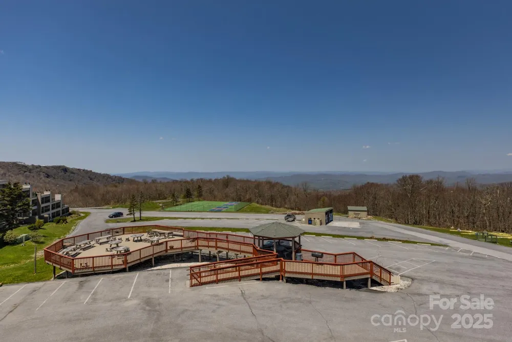 301 Pinnacle Inn Road #3130 Beech Mountain, NC 28604