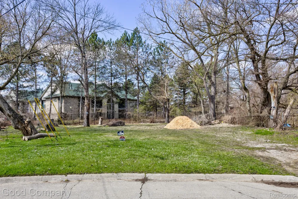31844 BAY Westland City, MI 48186