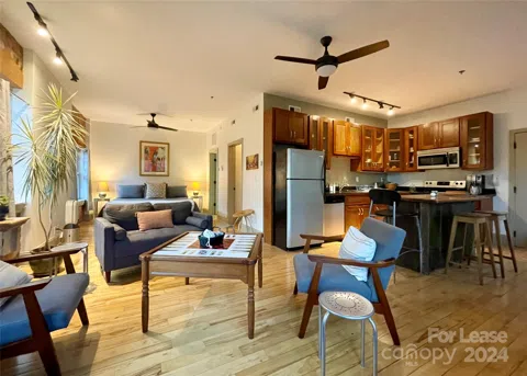 5 W Walnut Street #201