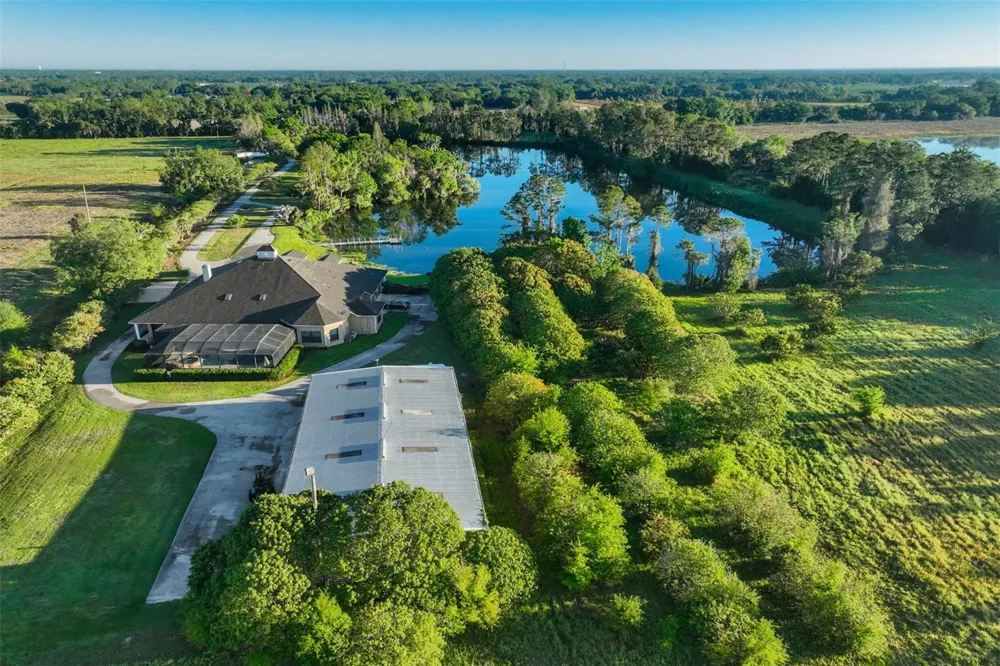 701 E 60 HIGHWAY Plant City, FL 33567