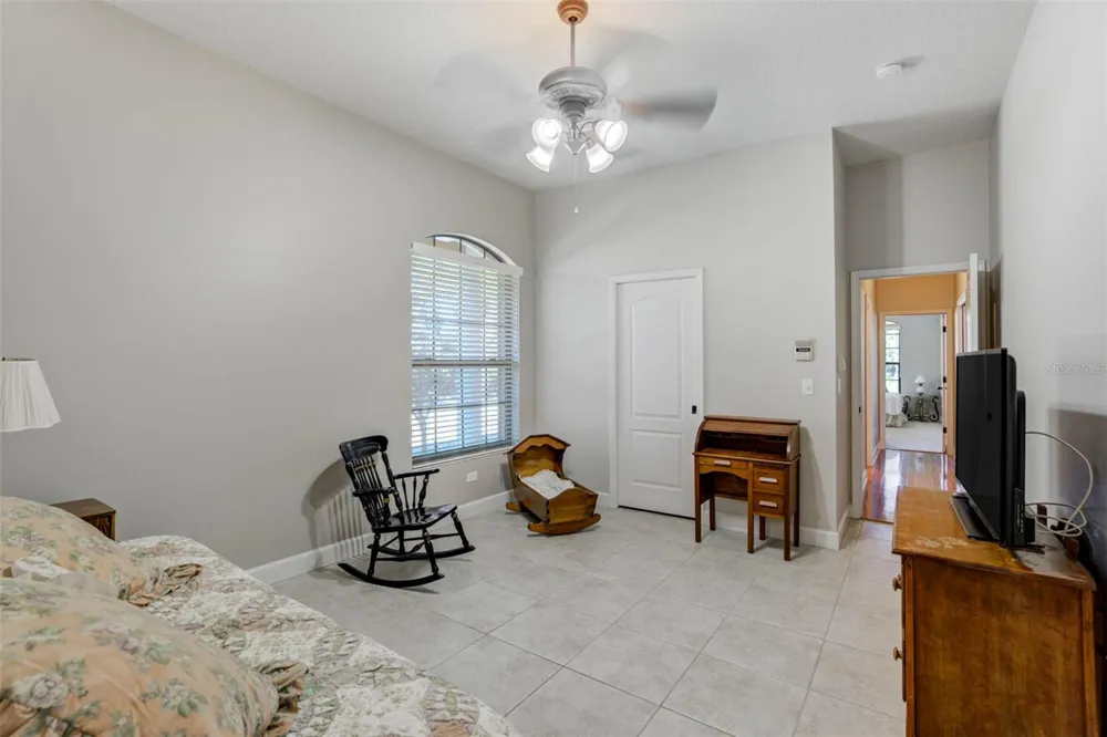 701 E 60 HIGHWAY Plant City, FL 33567