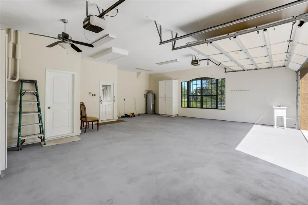 701 E 60 HIGHWAY Plant City, FL 33567
