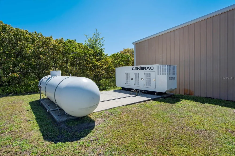 701 E 60 HIGHWAY Plant City, FL 33567