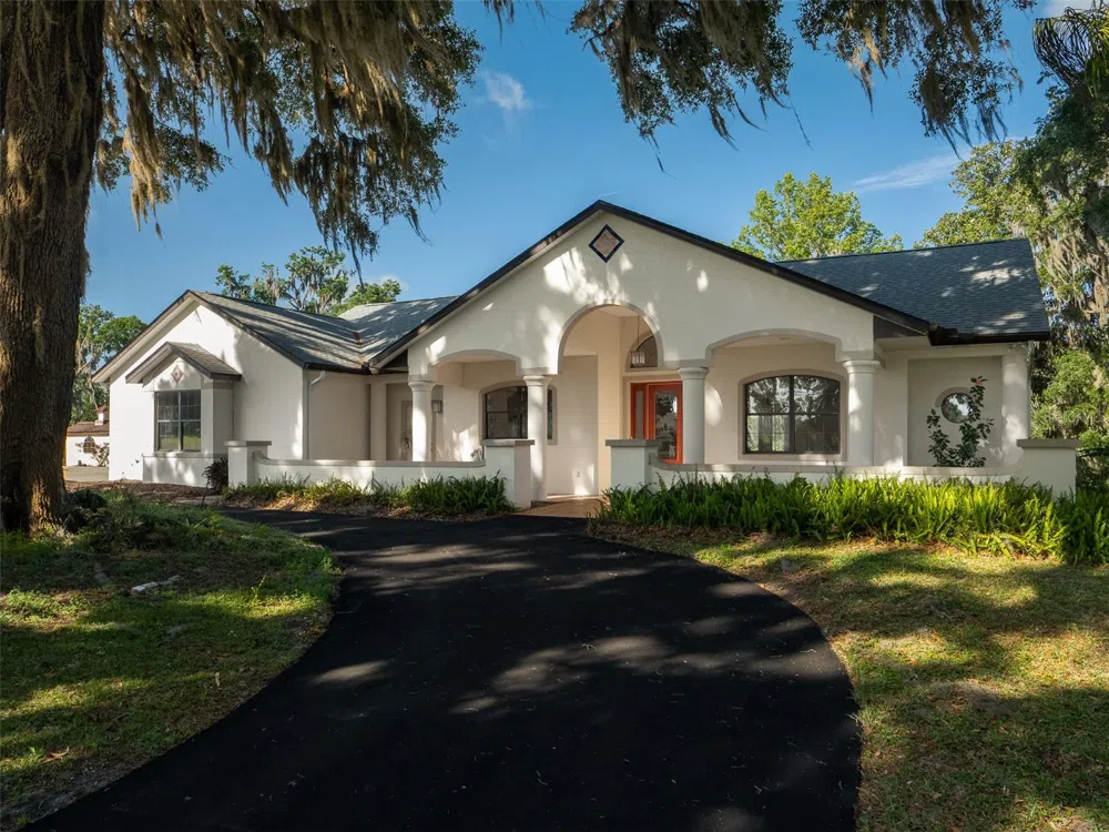 16700/16702 NW HIGHWAY 225