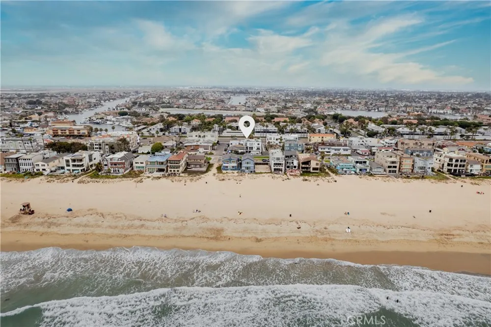 17016 7th Street Sunset Beach, CA 90742