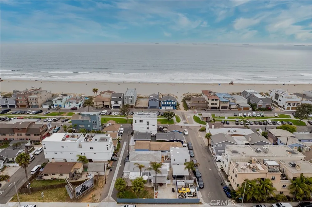 17016 7th Street Sunset Beach, CA 90742