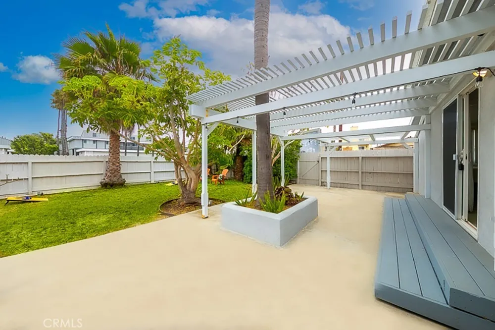 17016 7th Street Sunset Beach, CA 90742
