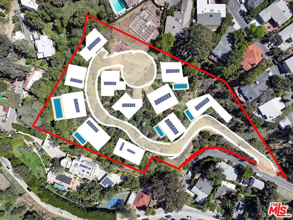 8205 Laurelmont Los Angeles, CA 90046