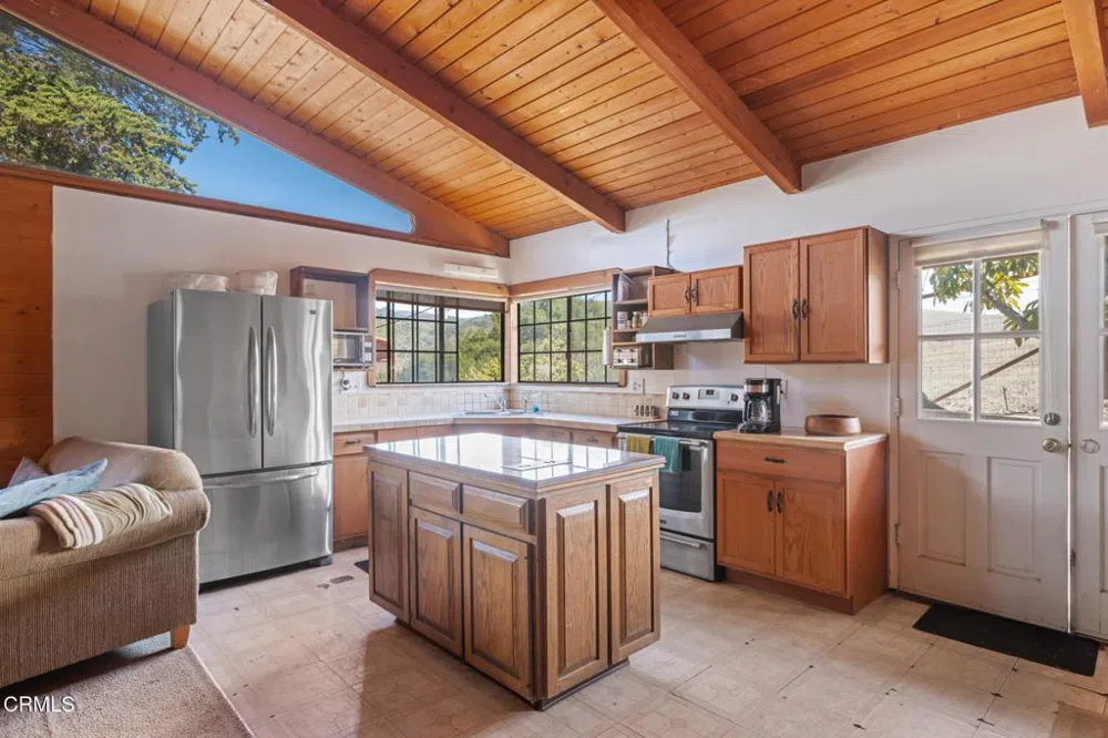 10800 Calle Real Goleta, CA 93117