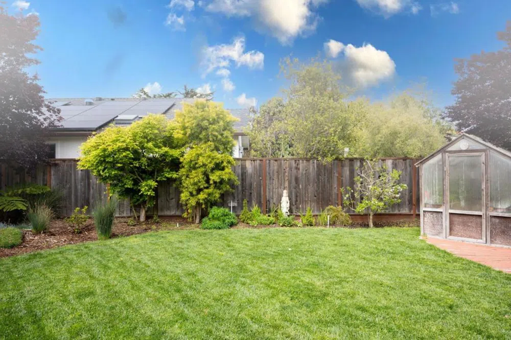 628 Alsace Loraine Avenue Half Moon Bay, CA 94019