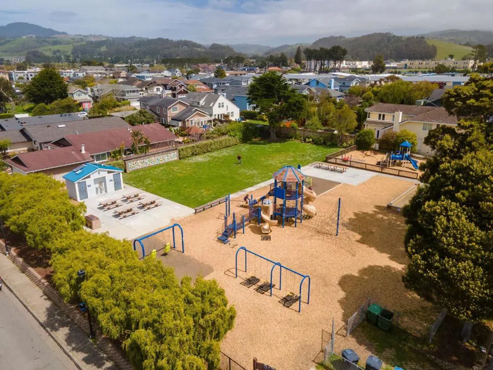 628 Alsace Loraine Avenue Half Moon Bay, CA 94019