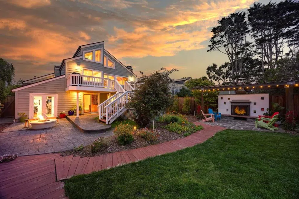 628 Alsace Loraine Avenue Half Moon Bay, CA 94019