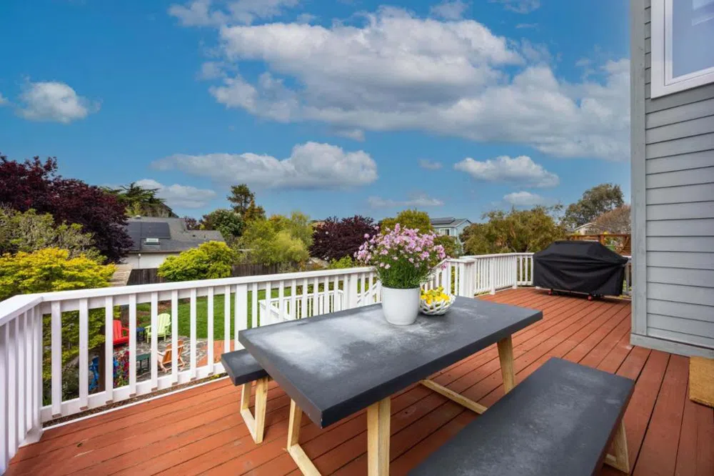 628 Alsace Loraine Avenue Half Moon Bay, CA 94019